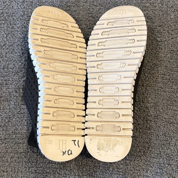 Ilse Jacobsen Black Tulip Slip-On Women's Shoes - Picture 10 of 10